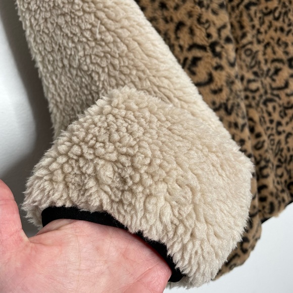 Rails | Saga Plush Sherpa Pullover in Cream Leopard Mix XS - Picture 7 of 10